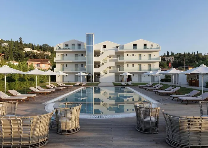 V Luxury 3* Kanálion