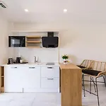V Luxury Aparthotel
