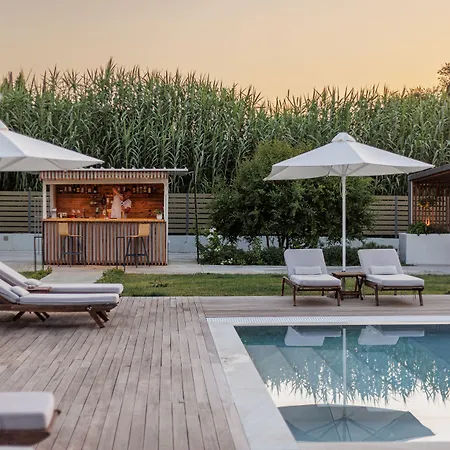 V Luxury Apart-hotel