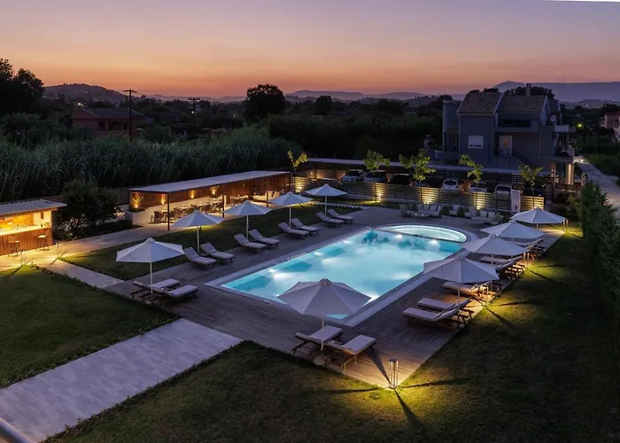 V Luxury 3* Kanáli