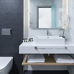 V Luxury Hotel apartamentowy 3*