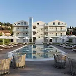 V Luxury 3* Kanálion