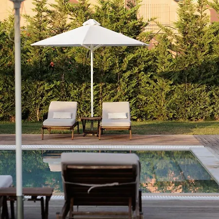 V Luxury 3* Kanálion